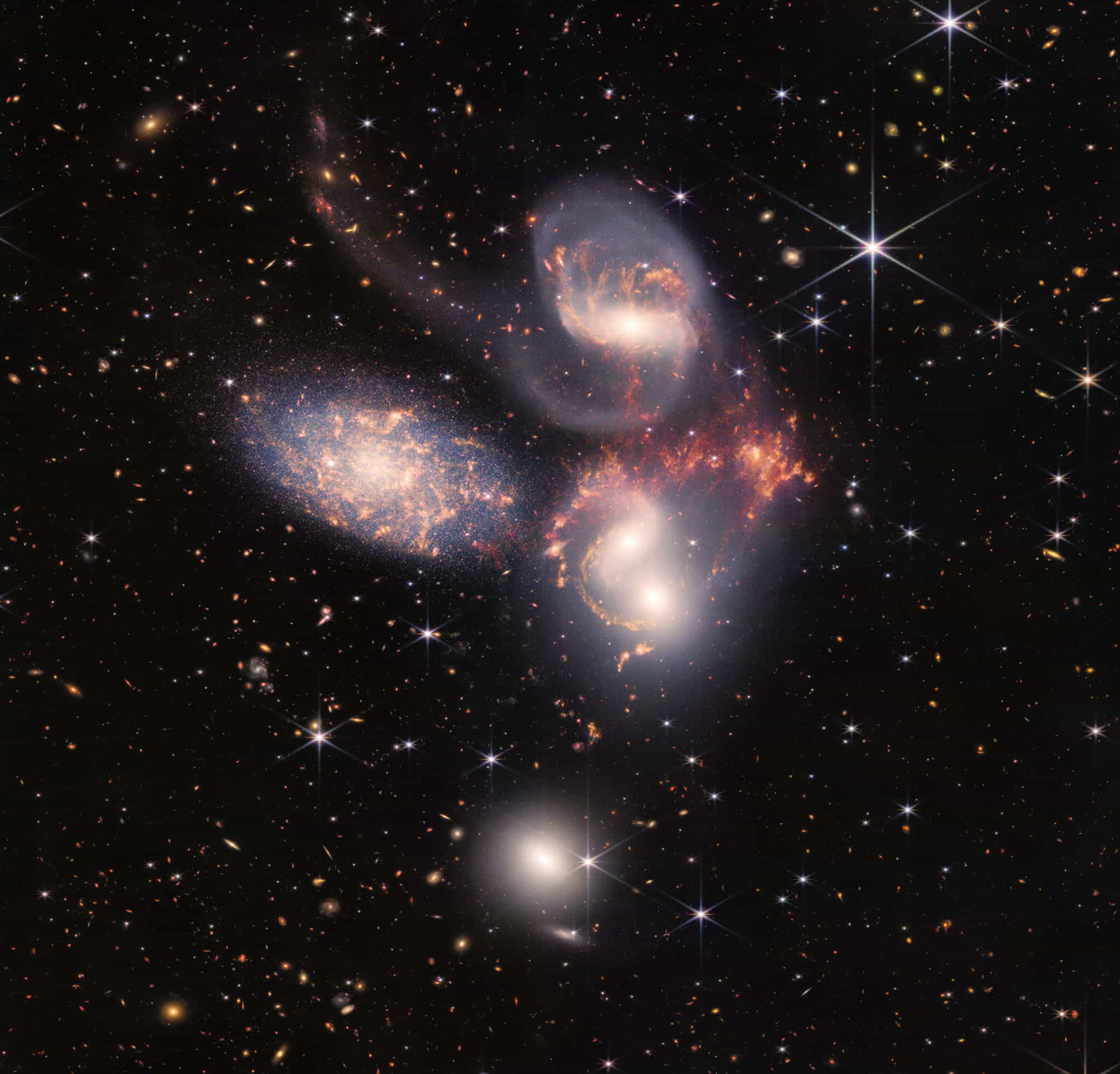 Le Quintet de Stéphan pris par la NirCAM du JWST