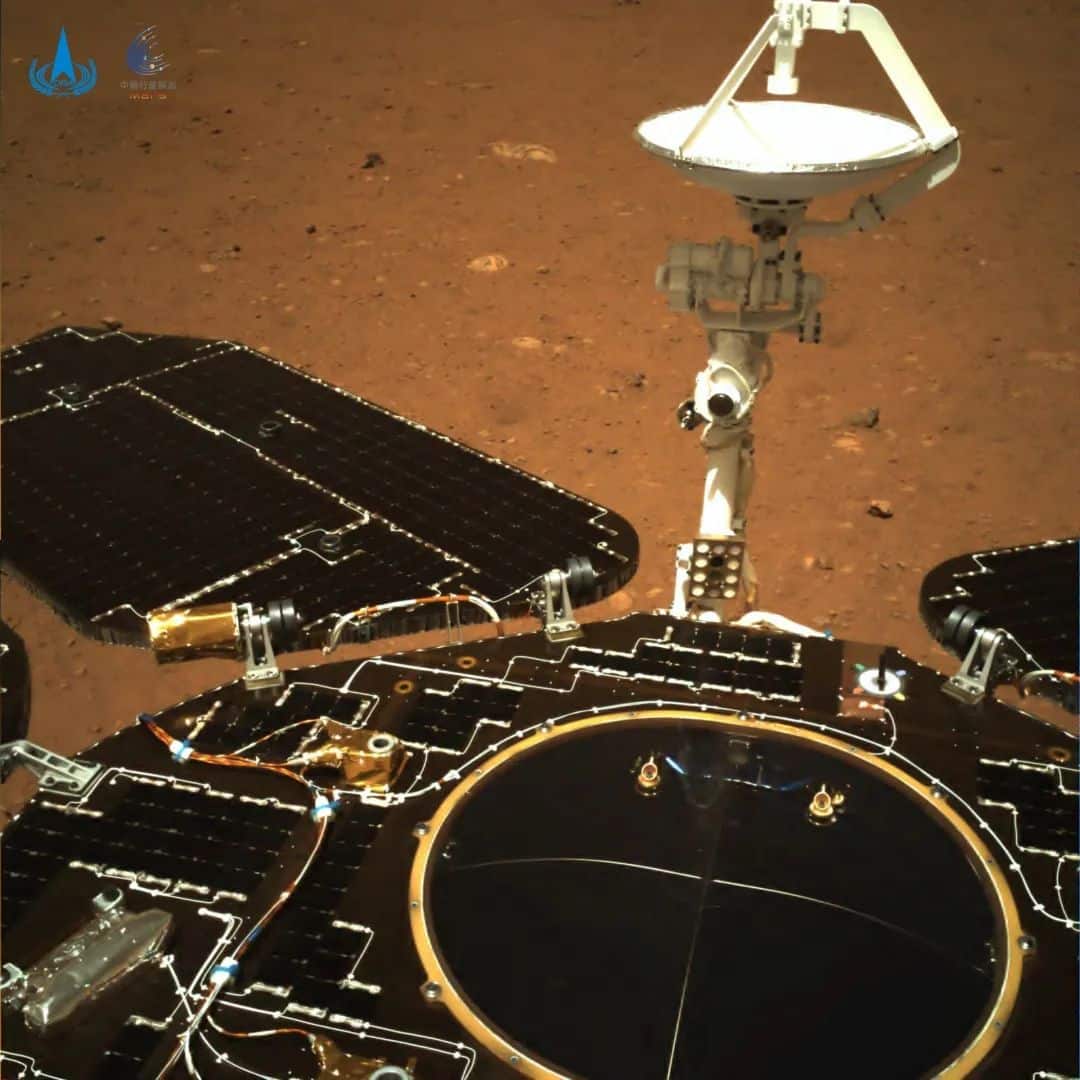 La surface de Mars en couleur par Zhurong. Crédit : CNSA