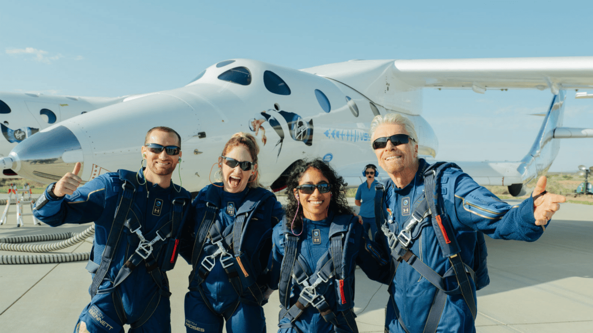 VIRGIN GALACTIC PASSENGER RICHARD BRANSON LAUNCHES SUBORBITAL TOURISM