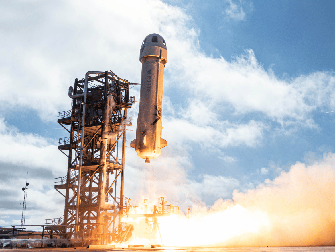 Jeff Bezos prêt pour son vol suborbital dans l&rsquo;espace le 20 juillet