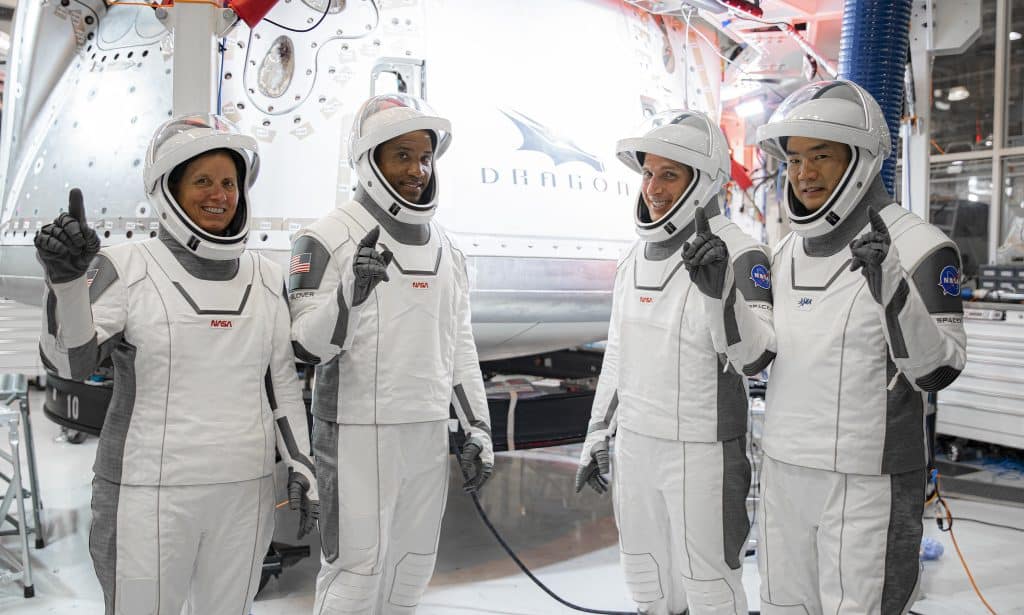 Crew-1 vole vers l&rsquo;ISS