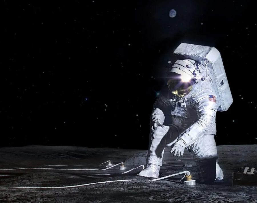 artemis-astronaut-with-instrument