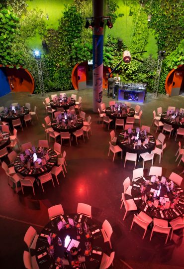 Diner assis dans le batiment Astralia