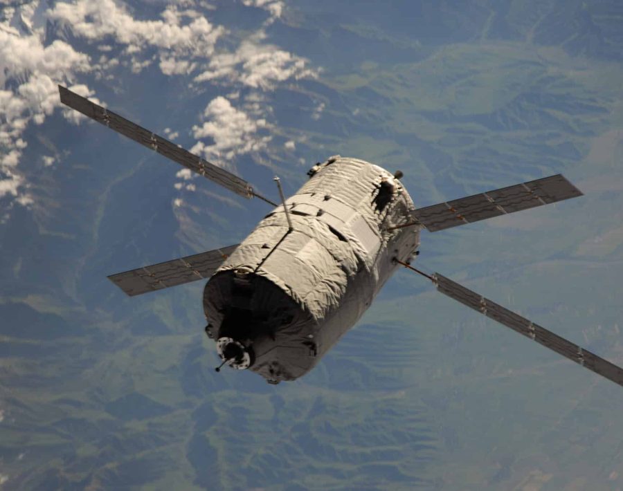ATV-4_approaches_the_International_Space_Station_1