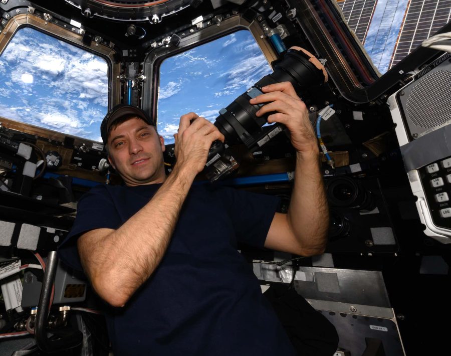 GMT285_18_34_Matthew Dominick_Candid Shots of Shooting in the Cupola