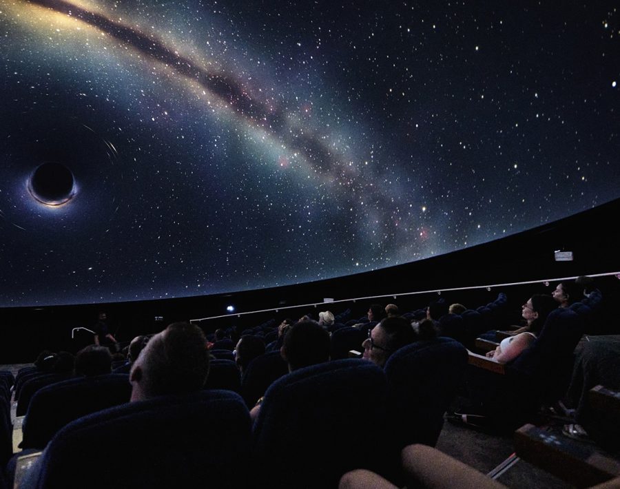 Profitez d'un spectacle intéractif dans le planétarium