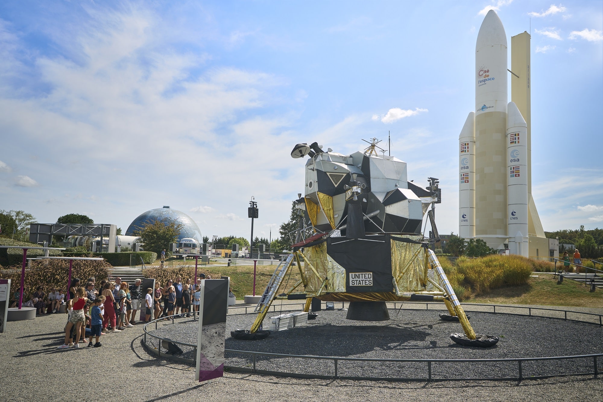 le module lunaire dans les jardins