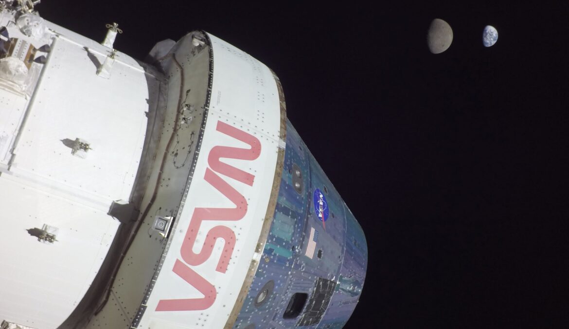 Orion, la Lune et la Terre