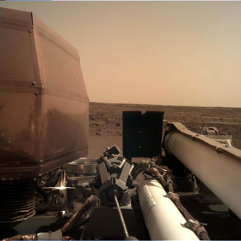 InSight : bienvenue sur Elysium Planitia !
