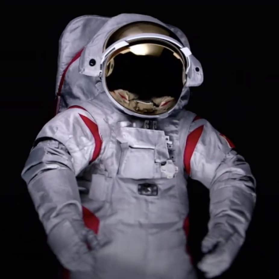 La Chine présente son scaphandre lunaire