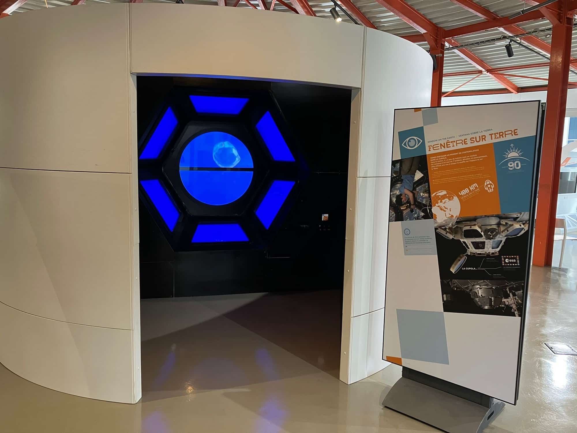 La Cupola de l'expo itinérante Astronautes à la Rotonde